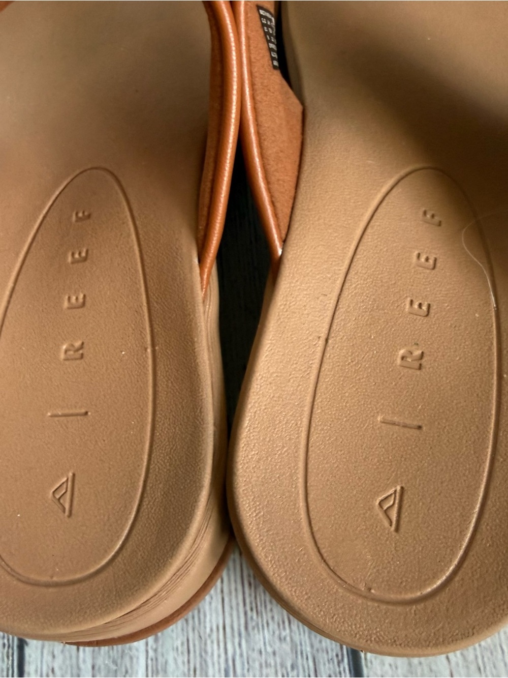 REEF Aura Serenity Platform Flip Flop Shoes 8 - Picture 7 of 9